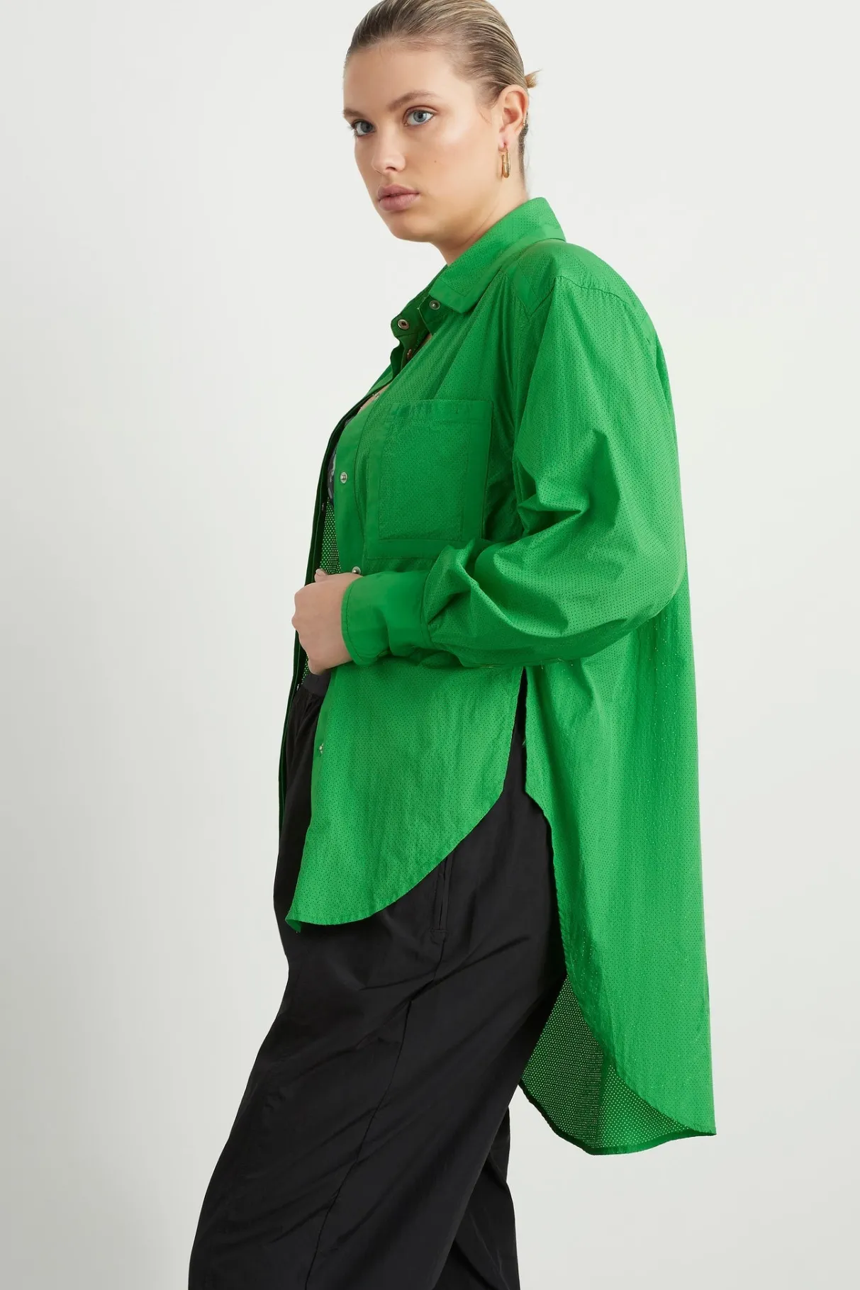 perforated_long_shirt__6.webp Sale Aje ATHLETICA Perforated Long Shirt 406 Vivid Green/Gold