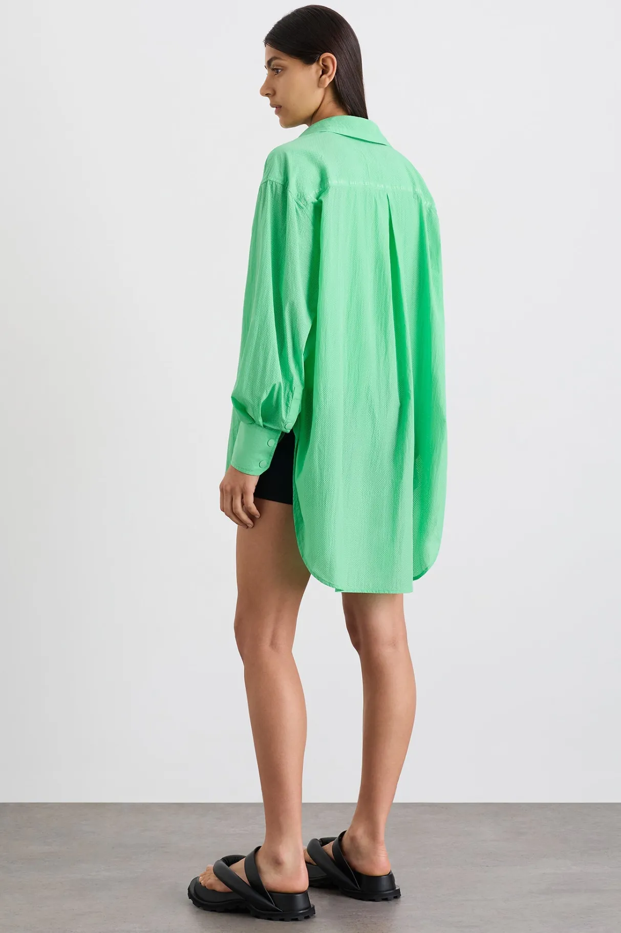 perforated_longline_shirt__5.webp Sale Aje ATHLETICA Perforated Longline Shirt 406 Marine Green