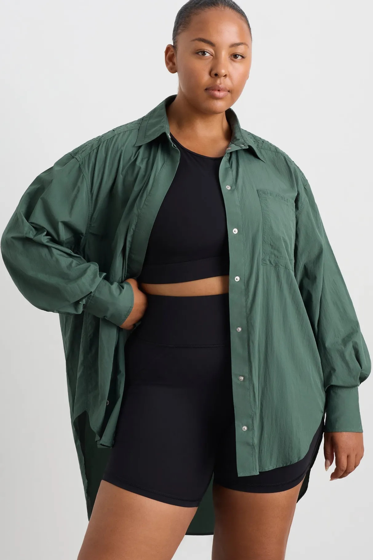 perforated_spray_shirt__11.webp Store Aje ATHLETICA Perforated Spray Shirt 406 Moss Green
