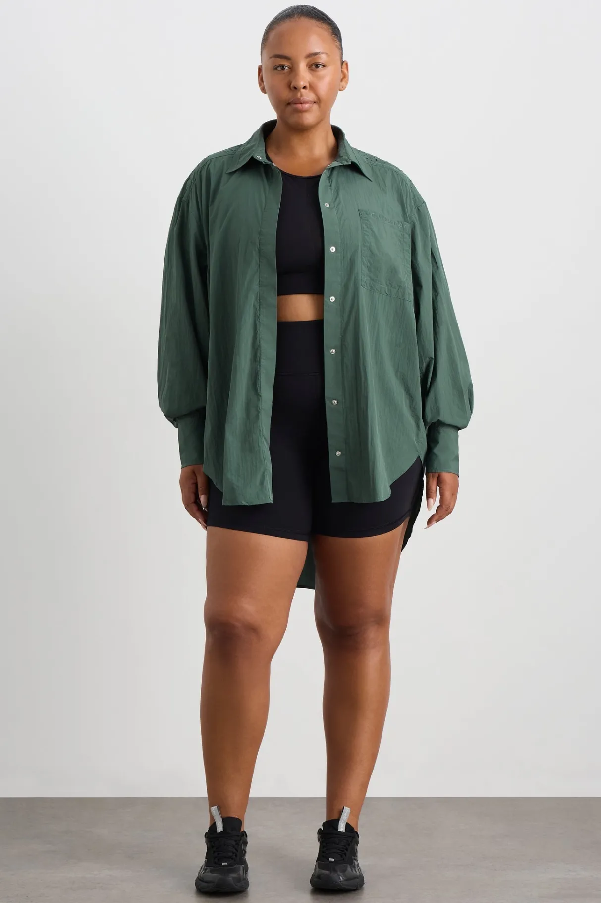 perforated_spray_shirt__12.webp Store Aje ATHLETICA Perforated Spray Shirt 406 Moss Green