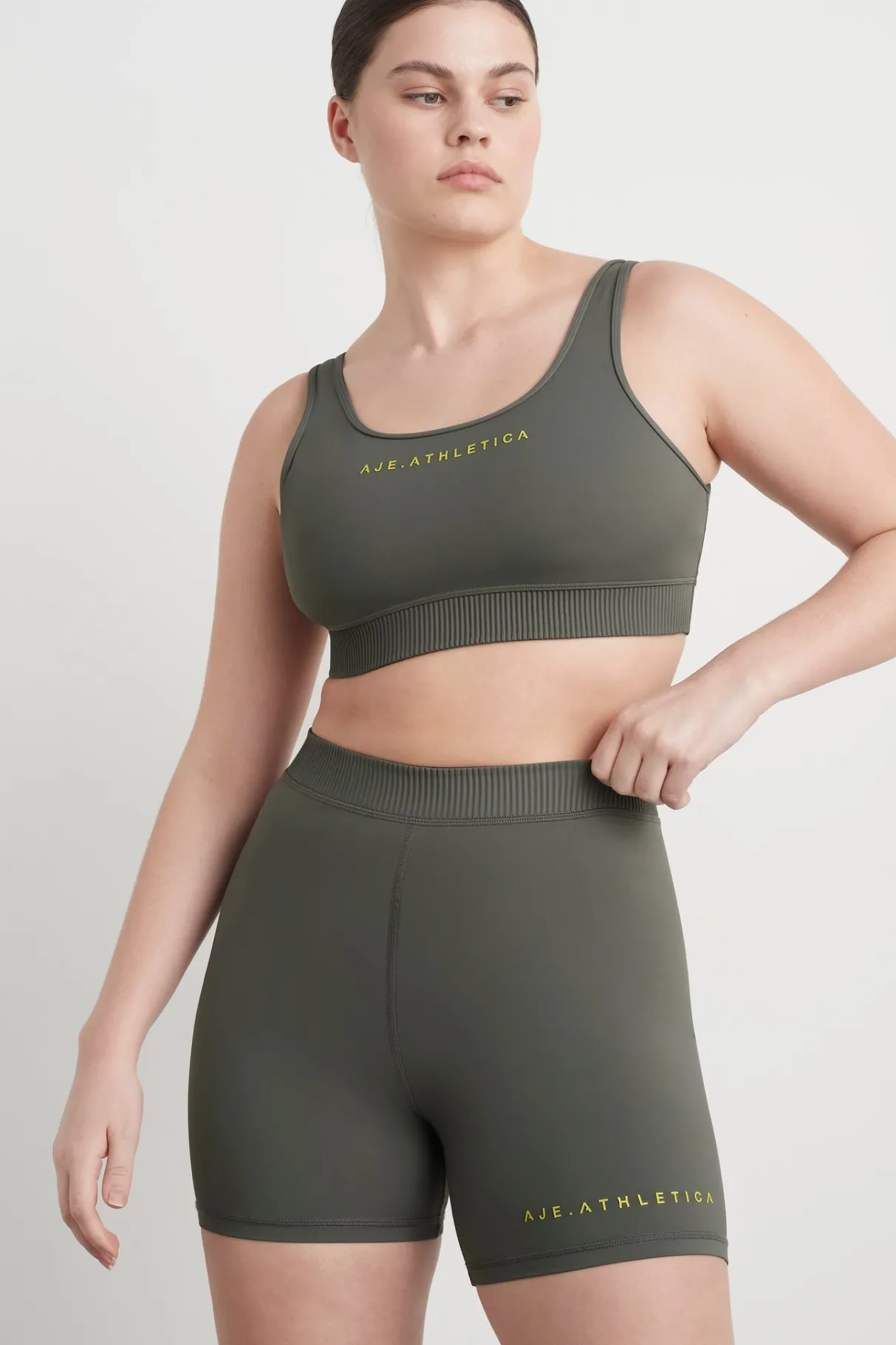 pintuck_effect_sports_bra__8.webp Clearance Aje ATHLETICA Pintuck Effect Sports Bra 327 Midnight Grey/Citrus Yellow