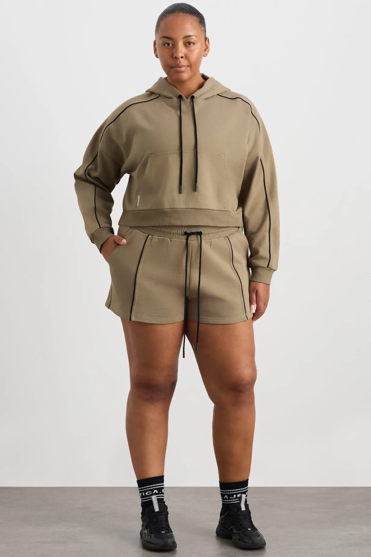 piped_sweat_shorts__11.webp Clearance Aje ATHLETICA Piped Sweat Shorts 638 Soft Khaki Black