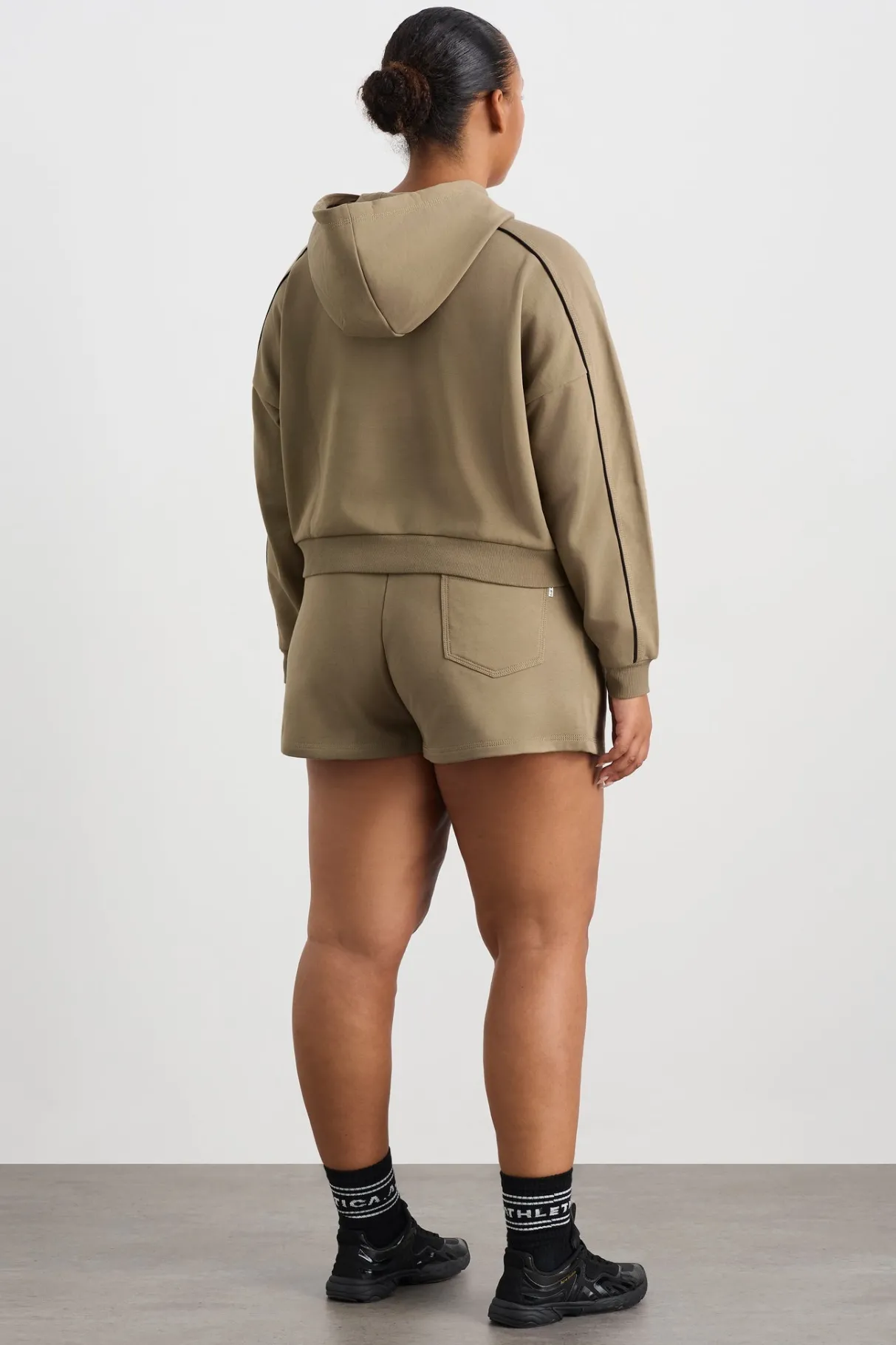 piped_sweat_shorts__15.webp Clearance Aje ATHLETICA Piped Sweat Shorts 638 Soft Khaki Black
