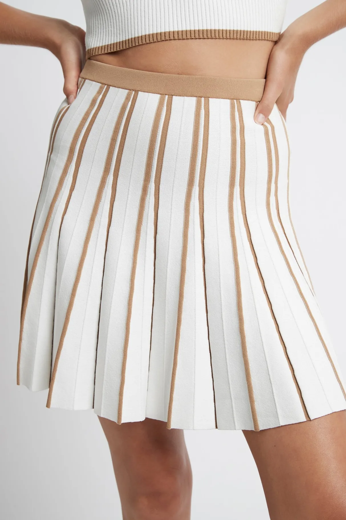 pleated_knit_mini_skirt__3-1.webp Outlet Aje ATHLETICA Pleated Knit Mini Skirt 611 White/Beige