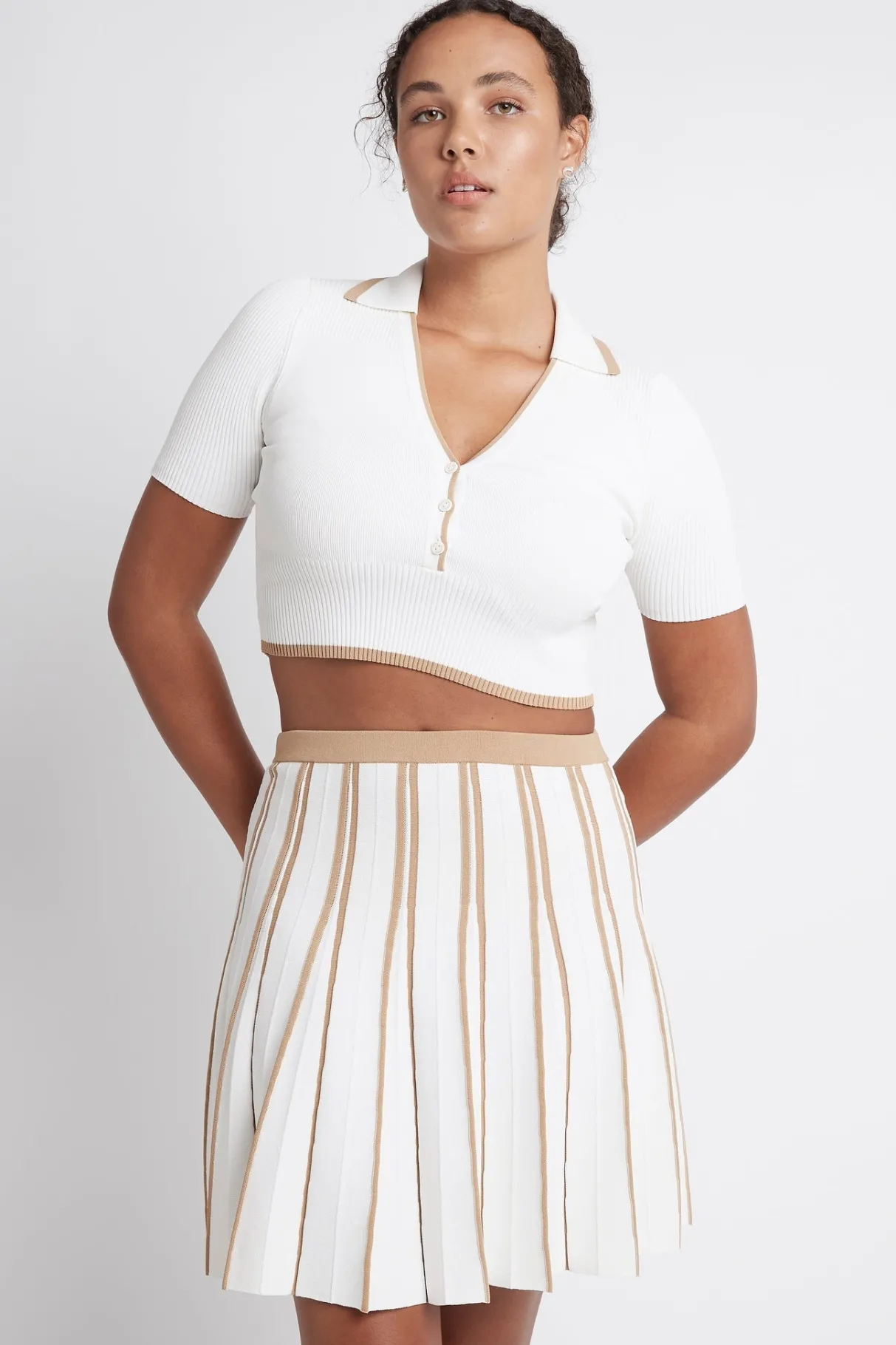 pleated_knit_mini_skirt__6-1.webp Outlet Aje ATHLETICA Pleated Knit Mini Skirt 611 White/Beige