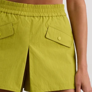 Store Aje ATHLETICA Pleated Spray Mini Short 648 Solar Blaze
