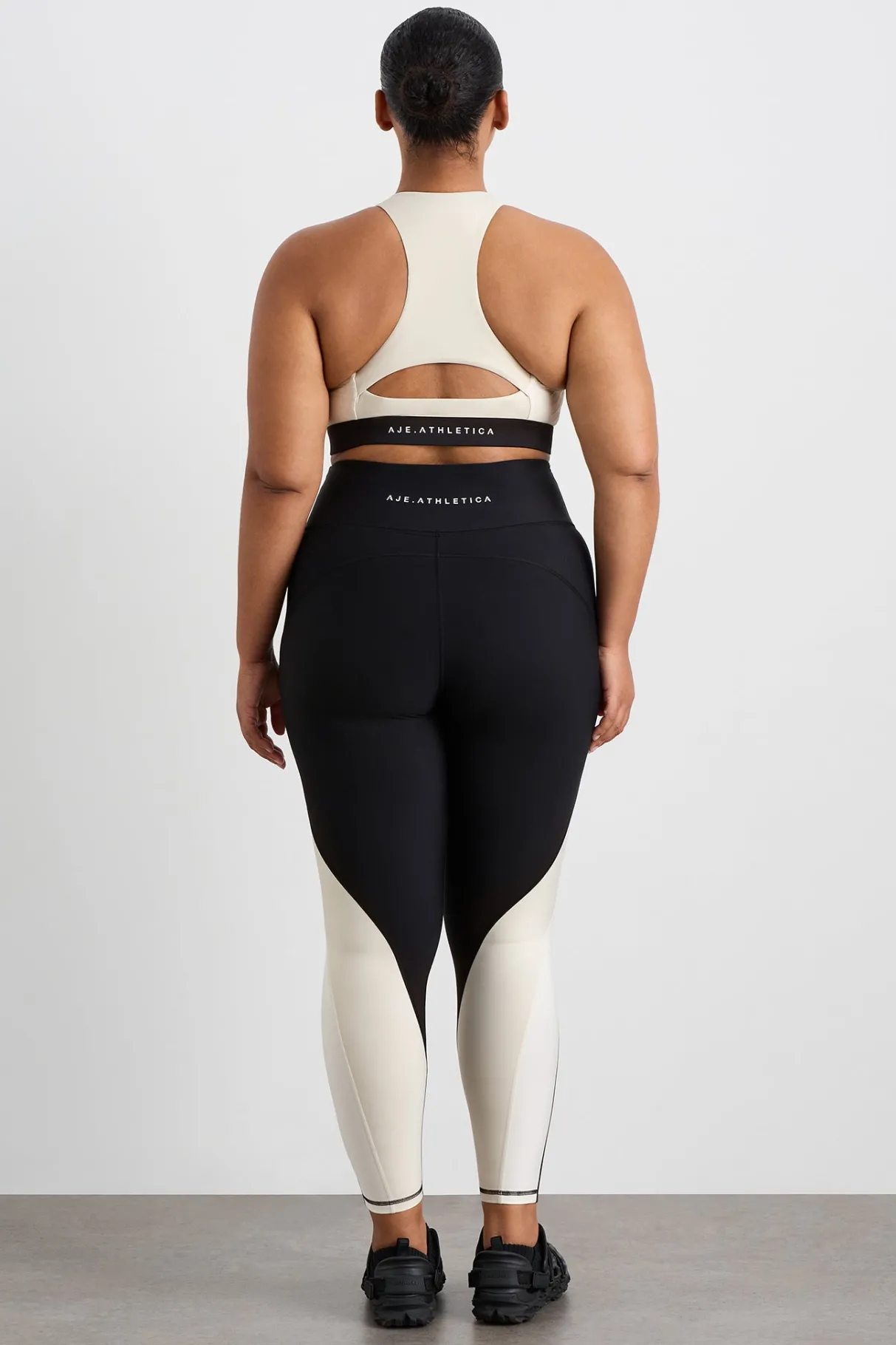 quilted_zip_front_bra__13.webp New Aje ATHLETICA Quilted Zip Front Bra 304 Moonstone Grey / Ecru / Black