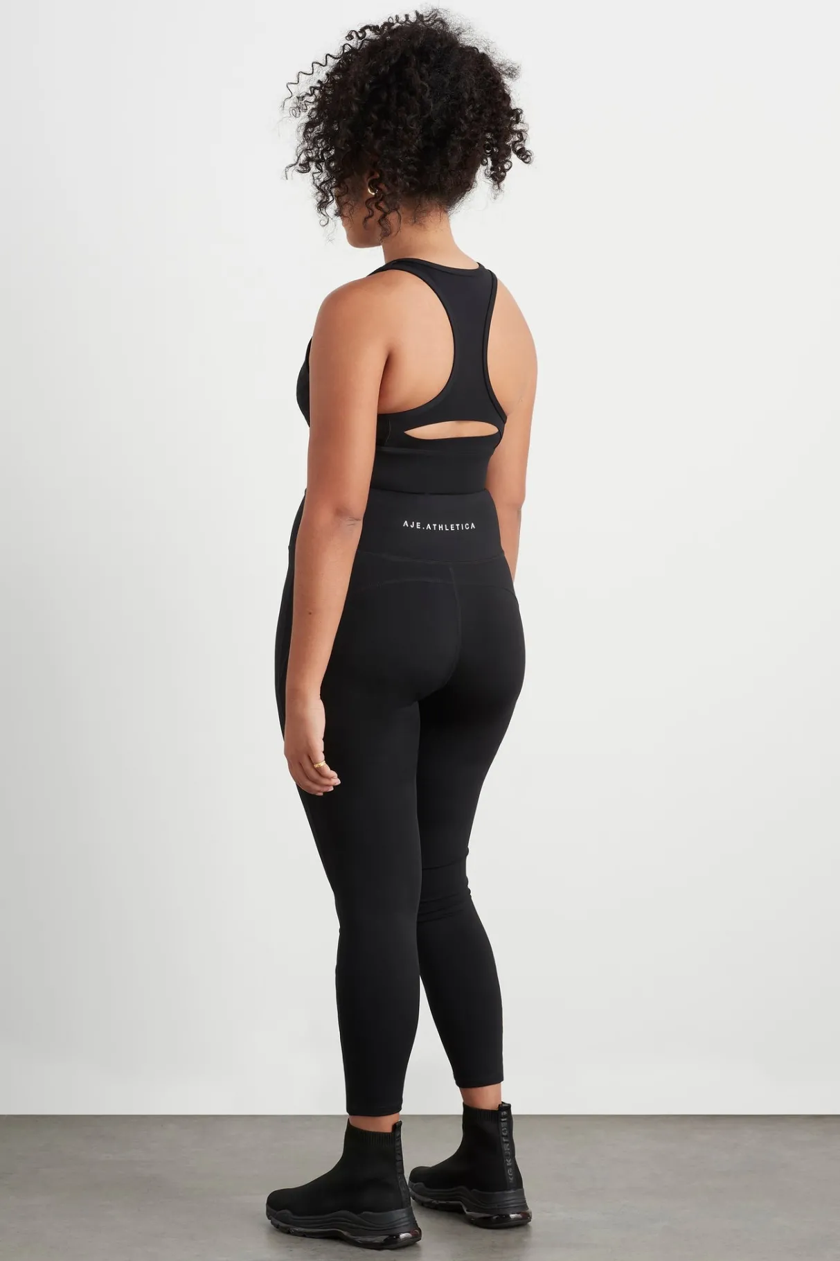 quilted_zip_front_bra__14.webp Store Aje ATHLETICA Quilted Zip Front Bra 329 Black/White