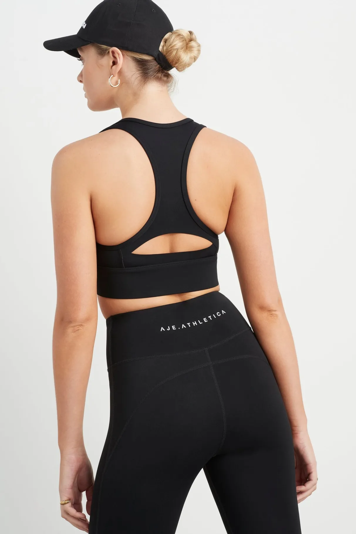 quilted_zip_front_bra__4-1.webp Store Aje ATHLETICA Quilted Zip Front Bra 329 Black/White