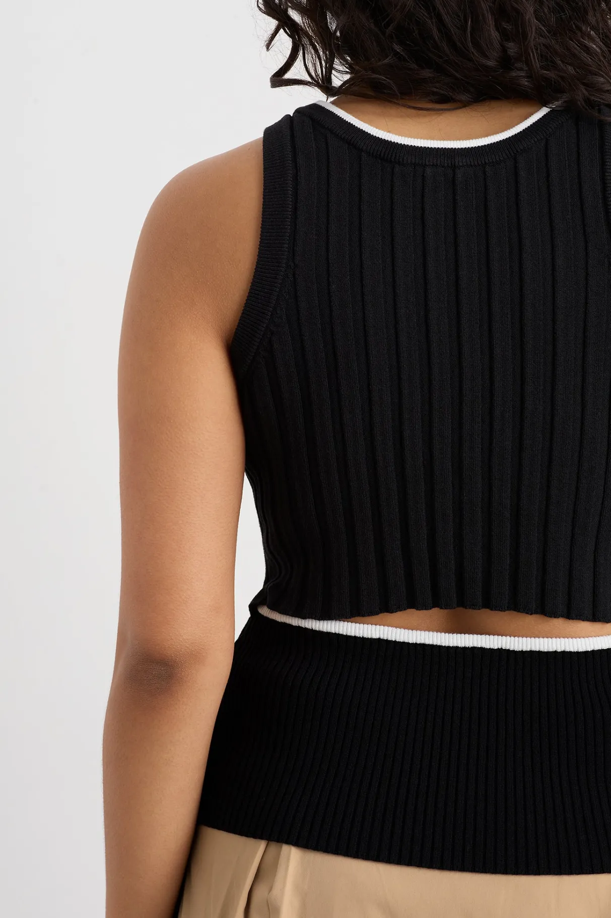 racer_split_knit_top__8-2.webp Fashion Aje ATHLETICA Racer Split Knit Top 107 Black / White