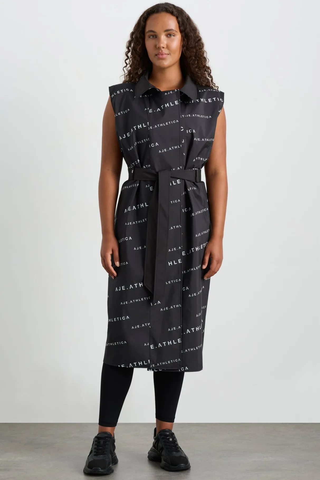 reversible_sleeveless_trench__12.webp Hot Aje ATHLETICA Reversible Sleeveless Trench 703 Black