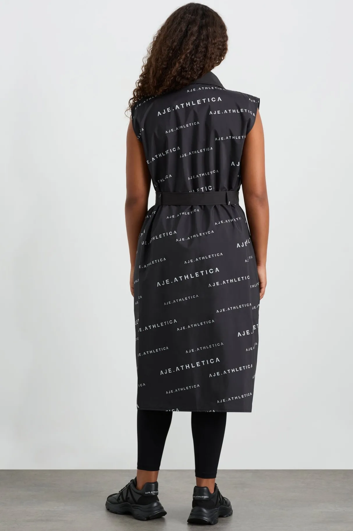 reversible_sleeveless_trench__13.webp Hot Aje ATHLETICA Reversible Sleeveless Trench 703 Black