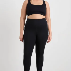 Hot Aje ATHLETICA Seamless Crop 331 Black