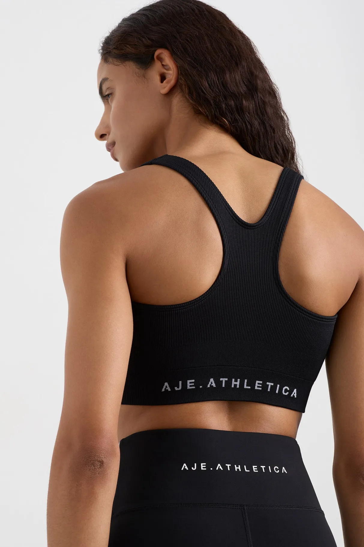 seamless_crop__4-3.webp Hot Aje ATHLETICA Seamless Crop 331 Black
