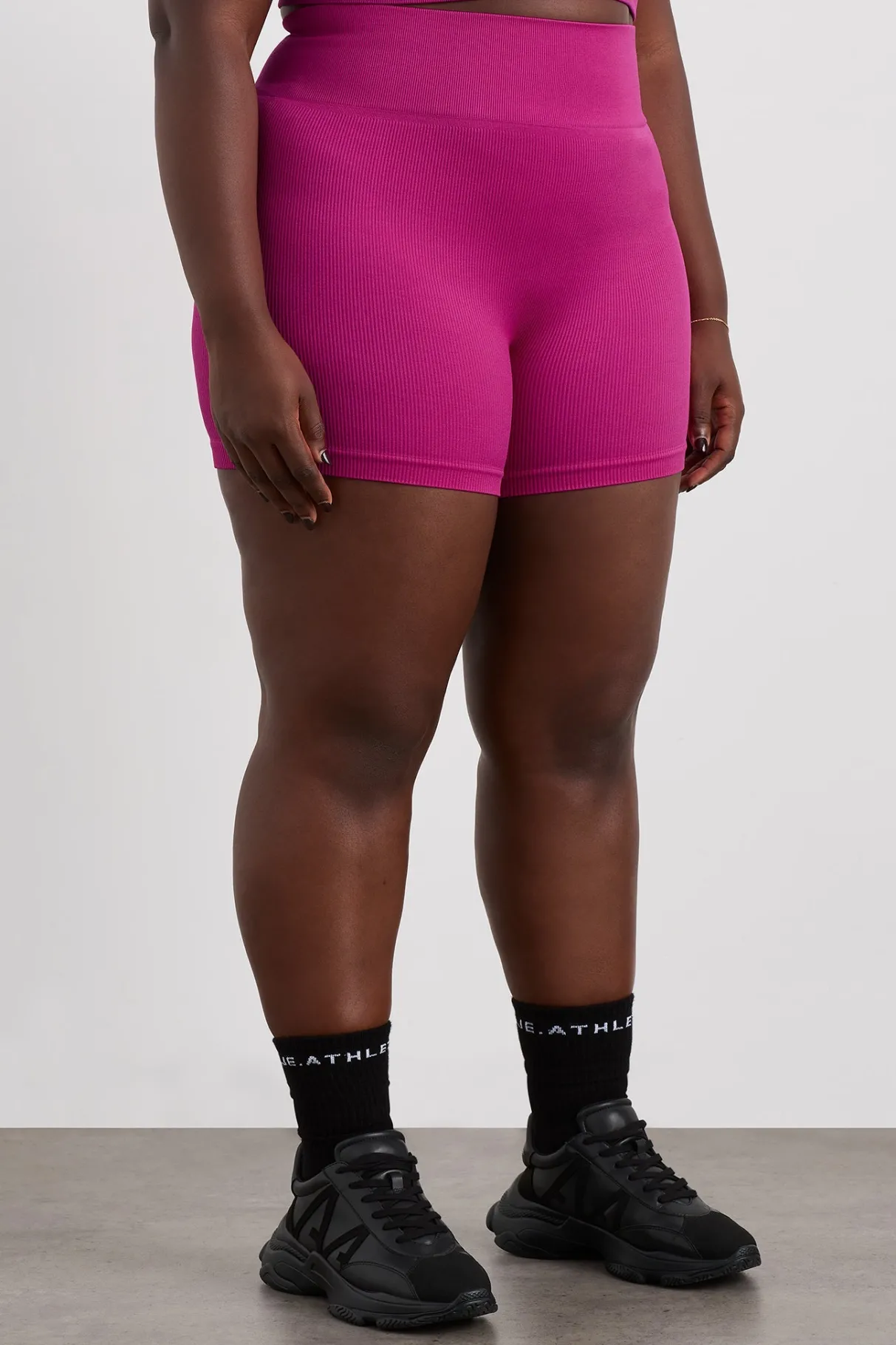 seamless_mid_length_short__10.webp Flash Sale Aje ATHLETICA Seamless Mid Length Short 624 Power Pink