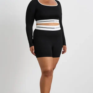 Flash Sale Aje ATHLETICA Seamless Short 601 Black