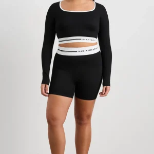 Flash Sale Aje ATHLETICA Seamless Short 601 Black