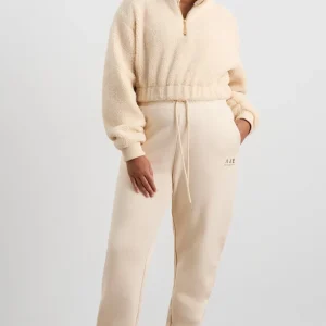 Fashion Aje ATHLETICA Sherpa Cropped Jumper 435 Ivory