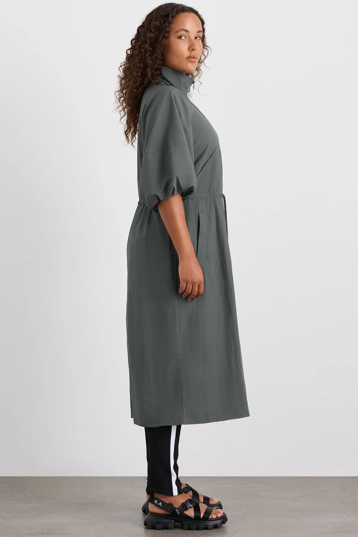 short_sleeve_zipped_jacket__10.webp Hot Aje ATHLETICA Short Sleeve Zipped Jacket 781 Slate Surge