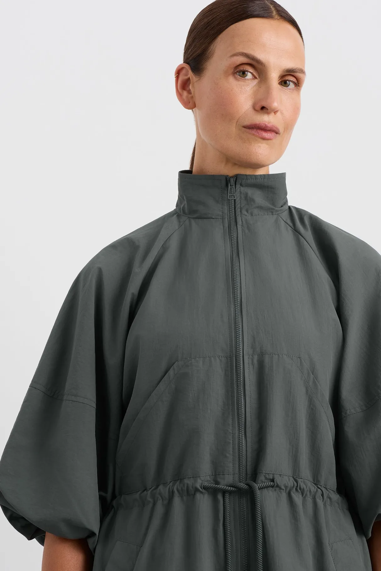 short_sleeve_zipped_jacket__4.webp Hot Aje ATHLETICA Short Sleeve Zipped Jacket 781 Slate Surge