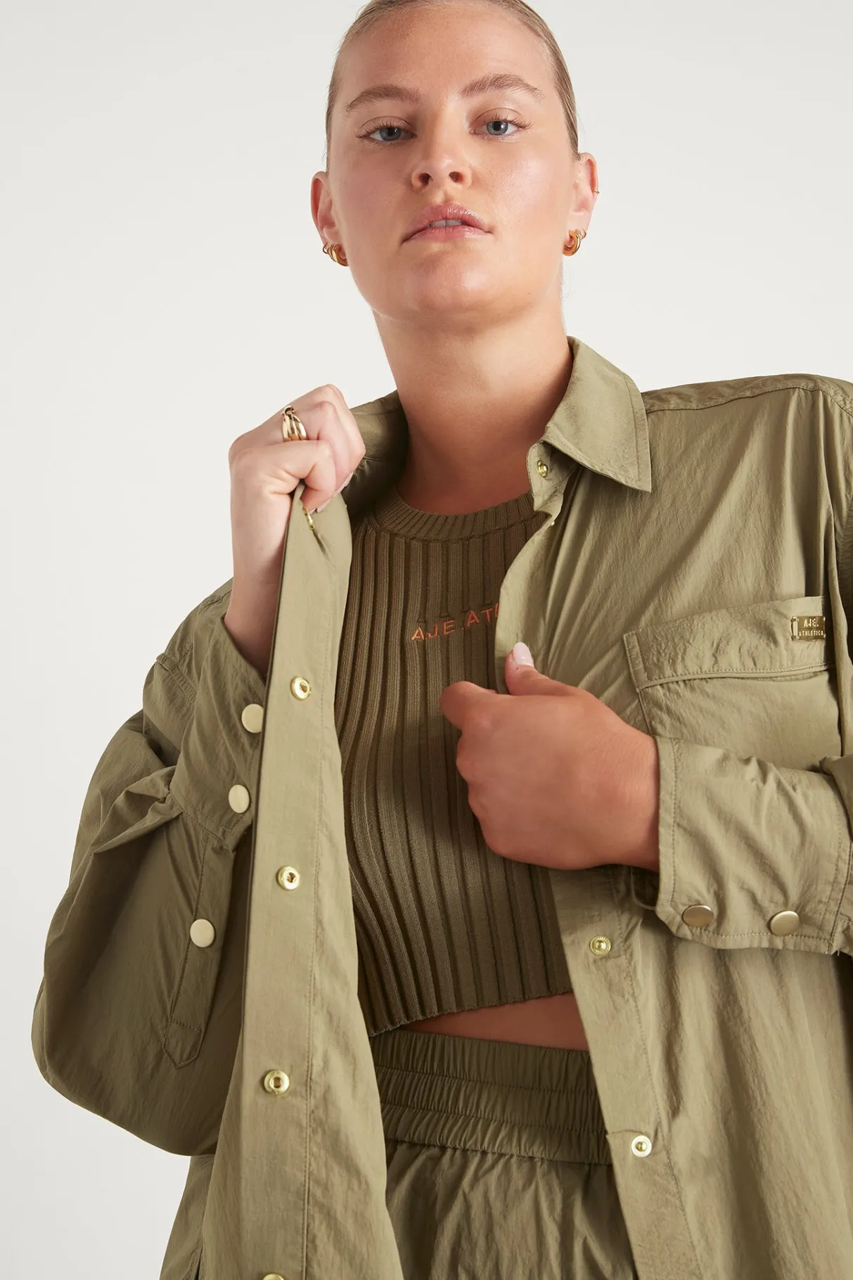 side_split_windbreaker_shirt__15-2.webp Cheap Aje ATHLETICA Side Split Windbreaker Shirt 406 Soft Khaki