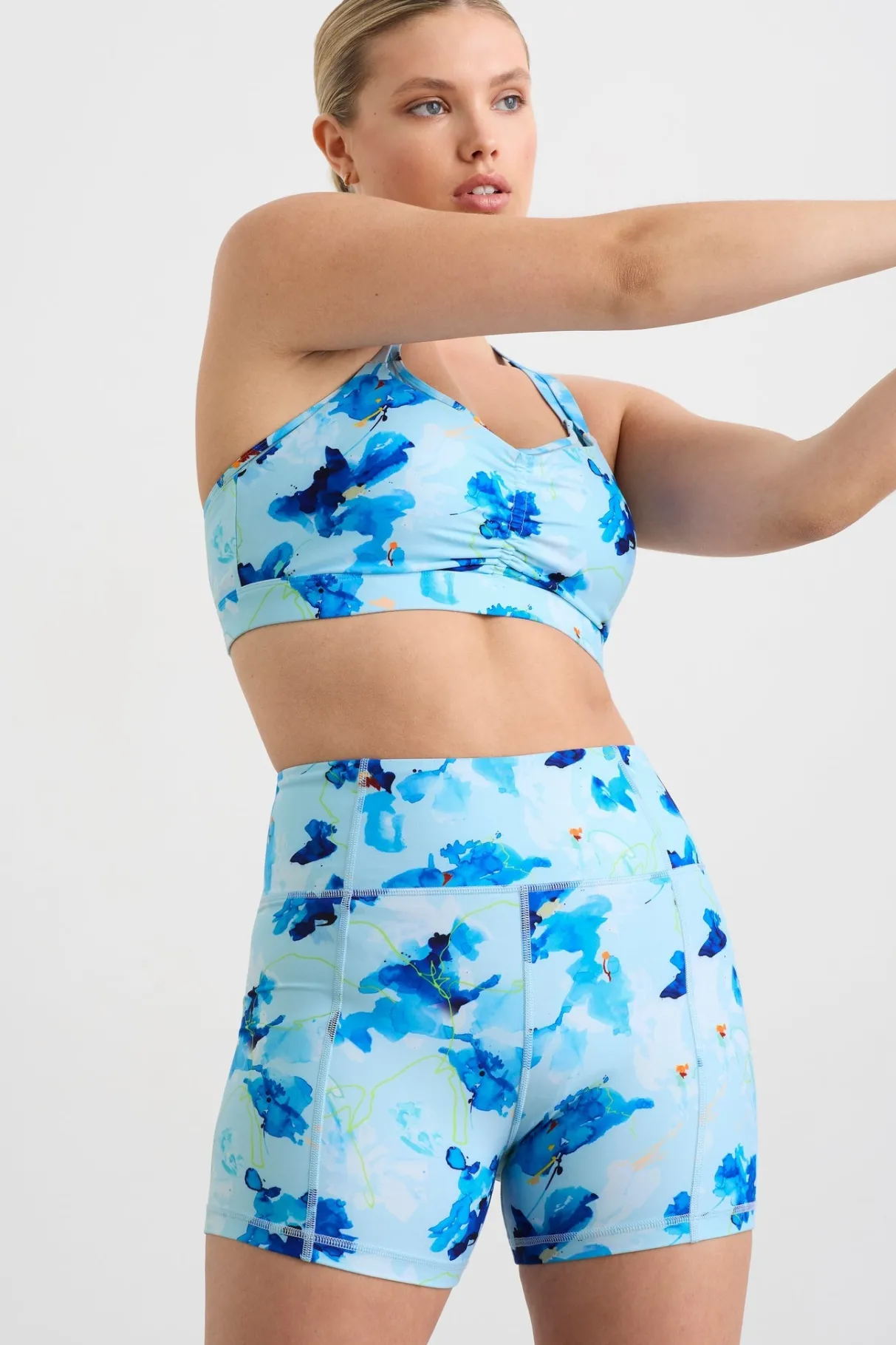 signature_logo_bike_shorts__9.webp Best Sale Aje ATHLETICA Signature Logo Bike Shorts 605 Expressive Floral