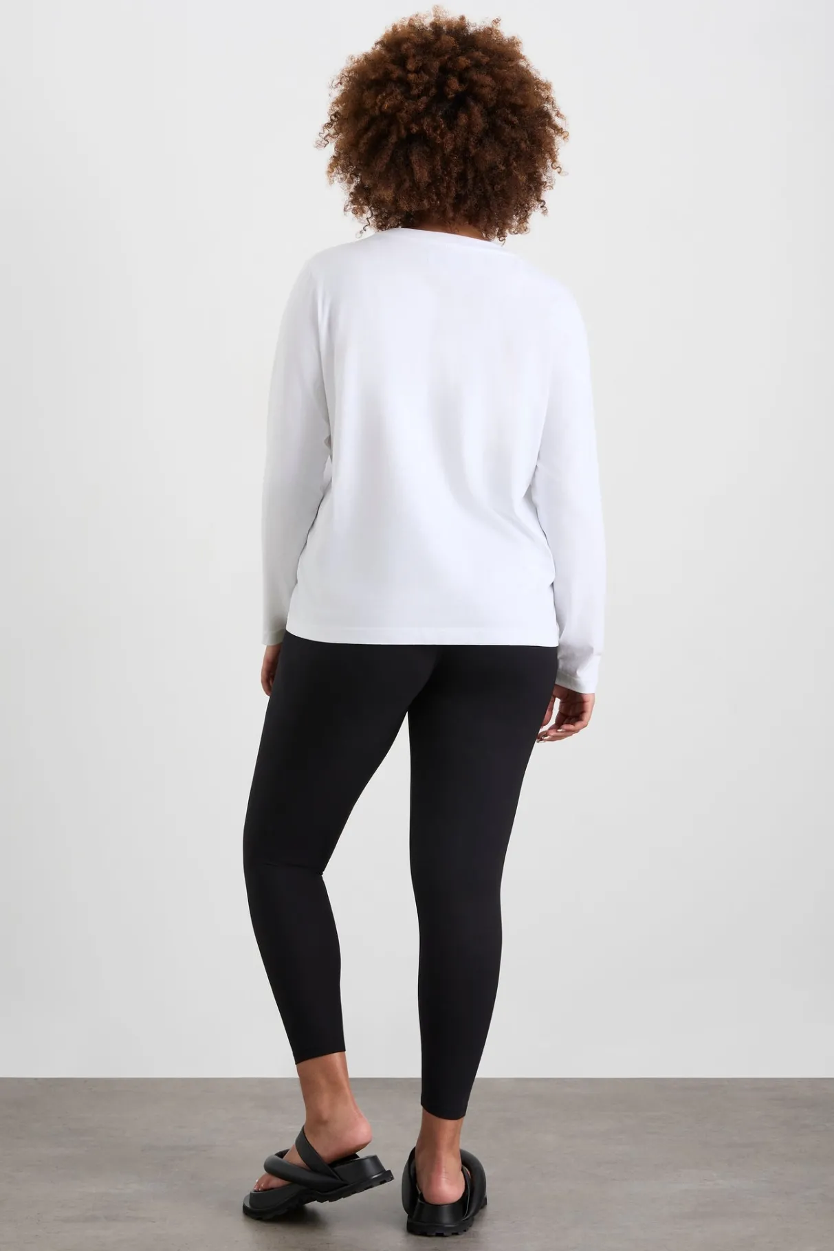 signature_logo_long_sleeve_tshirt__12.webp Shop Aje ATHLETICA Signature Logo Long Sleeve T-Shirt 127 White/Herringbone