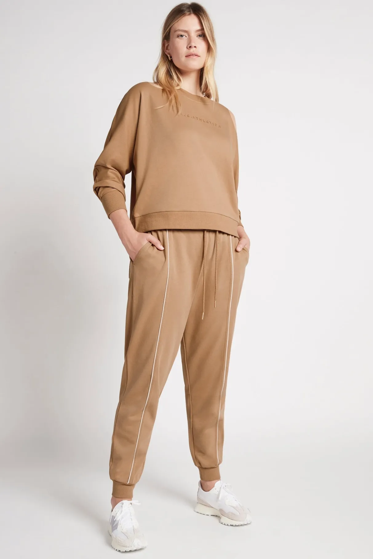 signature_logo_sweatshirt__12.webp Online Aje ATHLETICA Signature Logo Sweatshirt 122 Beige