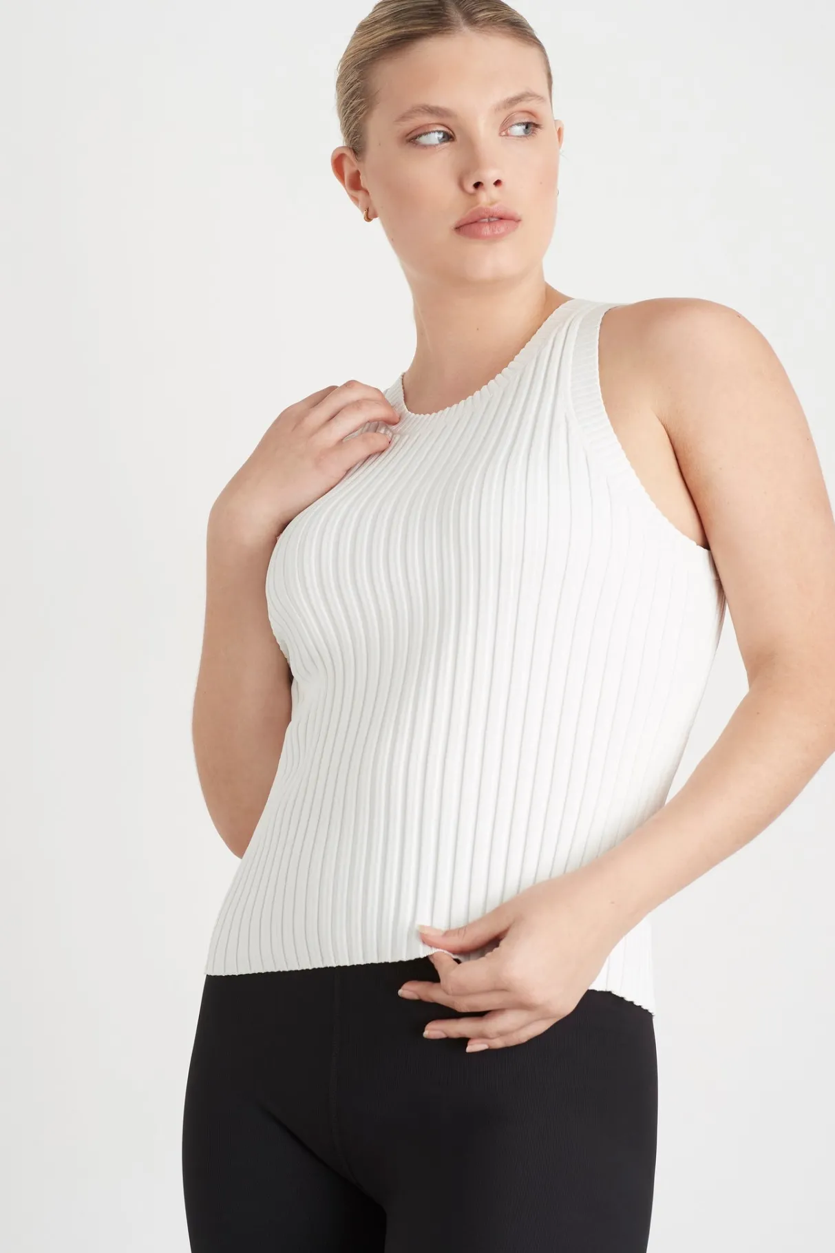 slim_knitted_tank__6-3.webp Sale Aje ATHLETICA Slim Knitted Tank 107 White