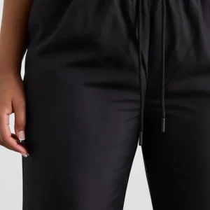 Hot Aje ATHLETICA Split Back Relaxed Pant 516 Black
