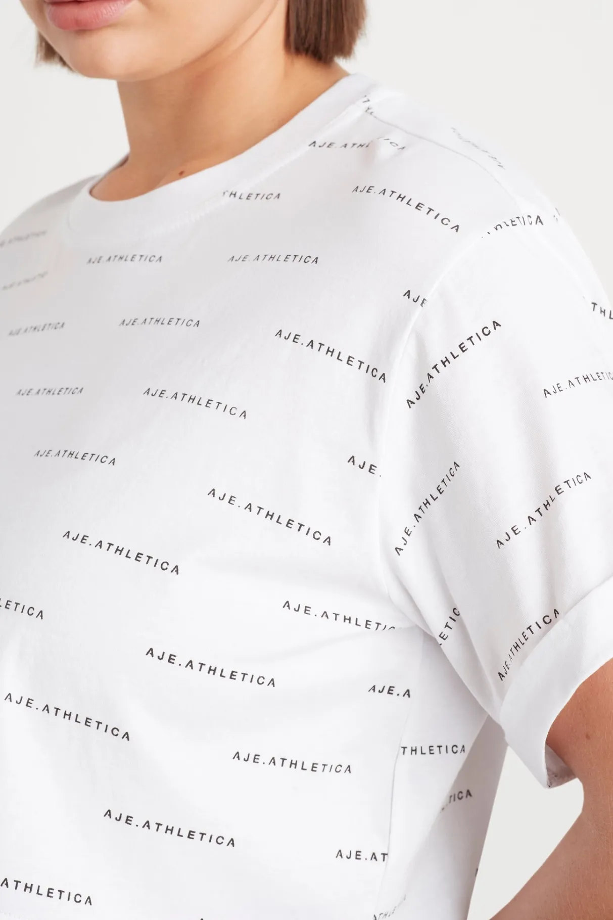 spotty_logo_crop_tshirt__14.webp Store Aje ATHLETICA Spotty Logo Crop T-Shirt 105 White/Black
