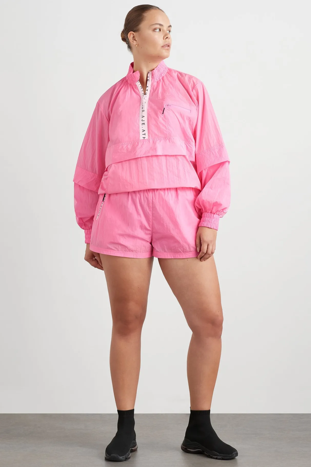 spray_short__18.webp Outlet Aje ATHLETICA Spray Short 620 Candy Pink