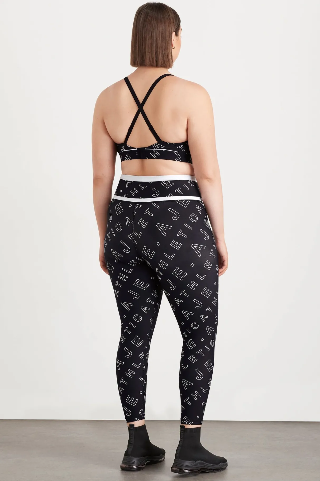 sweetheart_piping_bra__13.webp Outlet Aje ATHLETICA Sweetheart Piping Bra 330 Black Fineline Logo