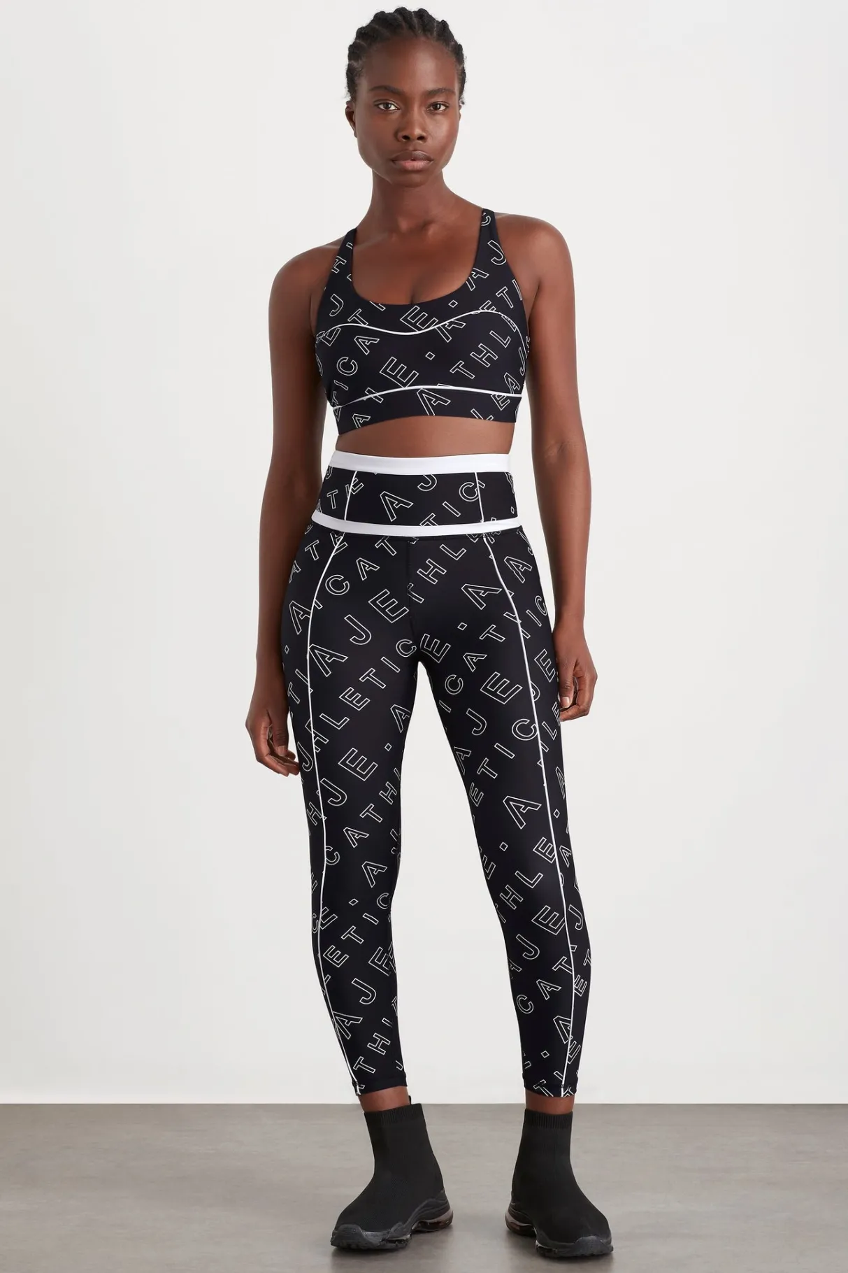 sweetheart_piping_bra__2.webp Outlet Aje ATHLETICA Sweetheart Piping Bra 330 Black Fineline Logo