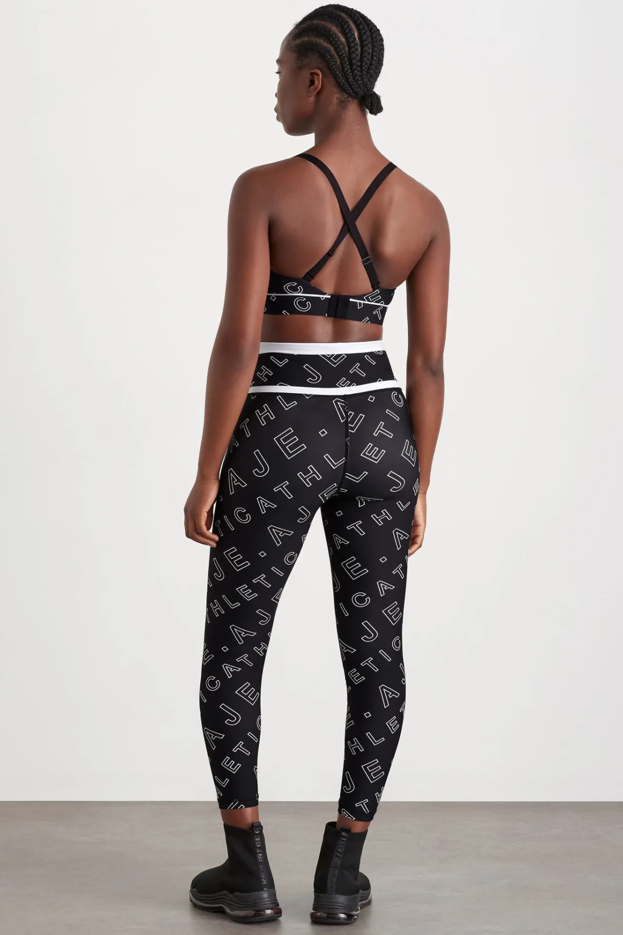 sweetheart_piping_bra__5.webp Outlet Aje ATHLETICA Sweetheart Piping Bra 330 Black Fineline Logo