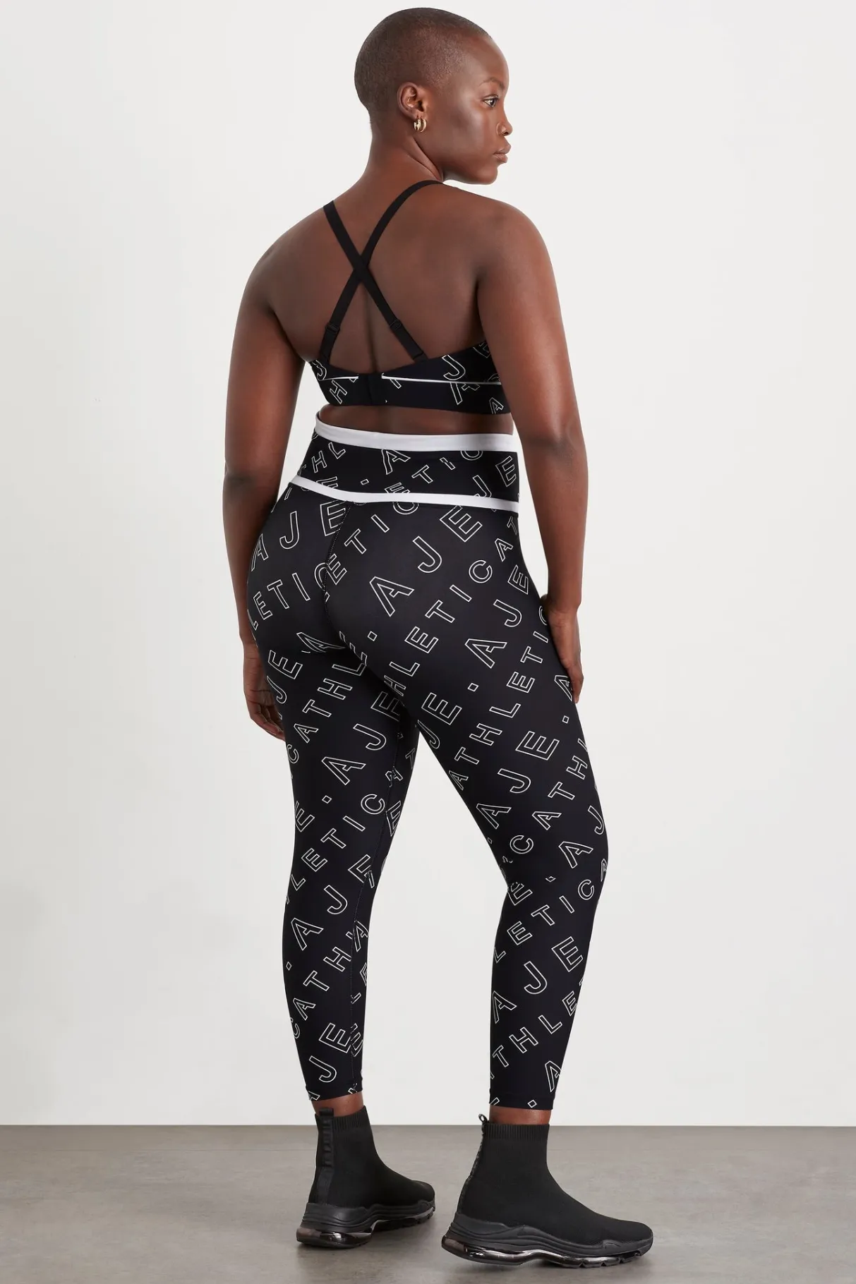 sweetheart_piping_bra__9.webp Outlet Aje ATHLETICA Sweetheart Piping Bra 330 Black Fineline Logo