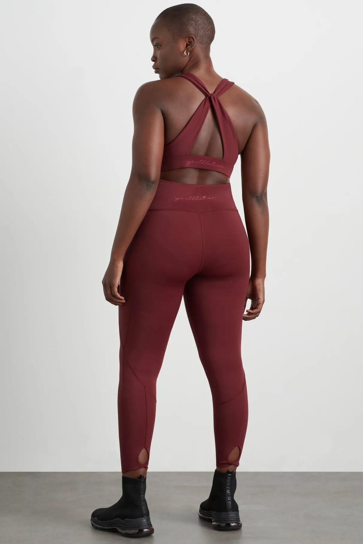 twist_back_sports_bra__10.webp Store Aje ATHLETICA Twist Back Sports Bra 335 Burnt Burgundy/Berry