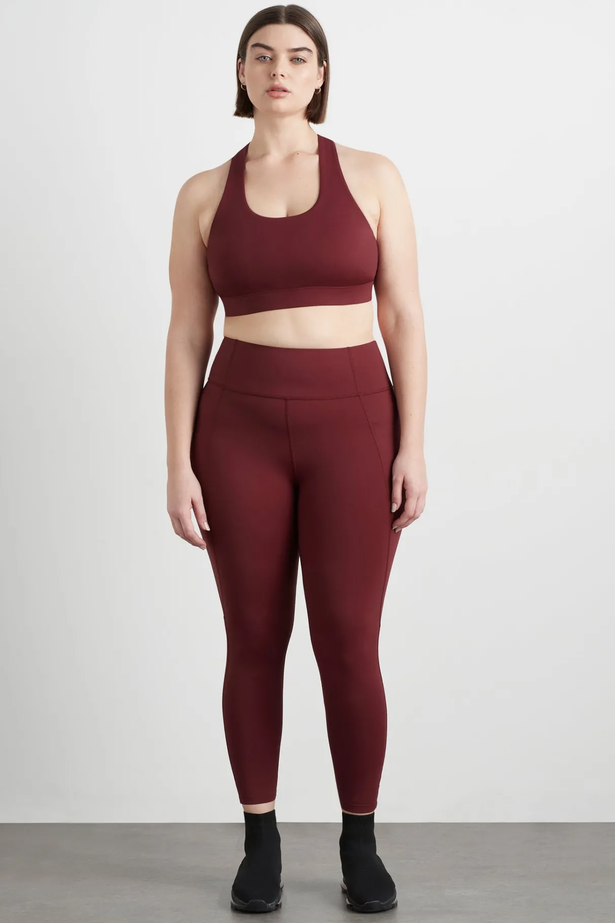 twist_back_sports_bra__13.webp Store Aje ATHLETICA Twist Back Sports Bra 335 Burnt Burgundy/Berry