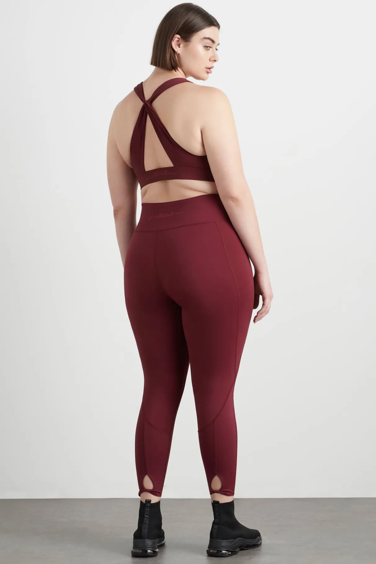 twist_back_sports_bra__15.webp Store Aje ATHLETICA Twist Back Sports Bra 335 Burnt Burgundy/Berry