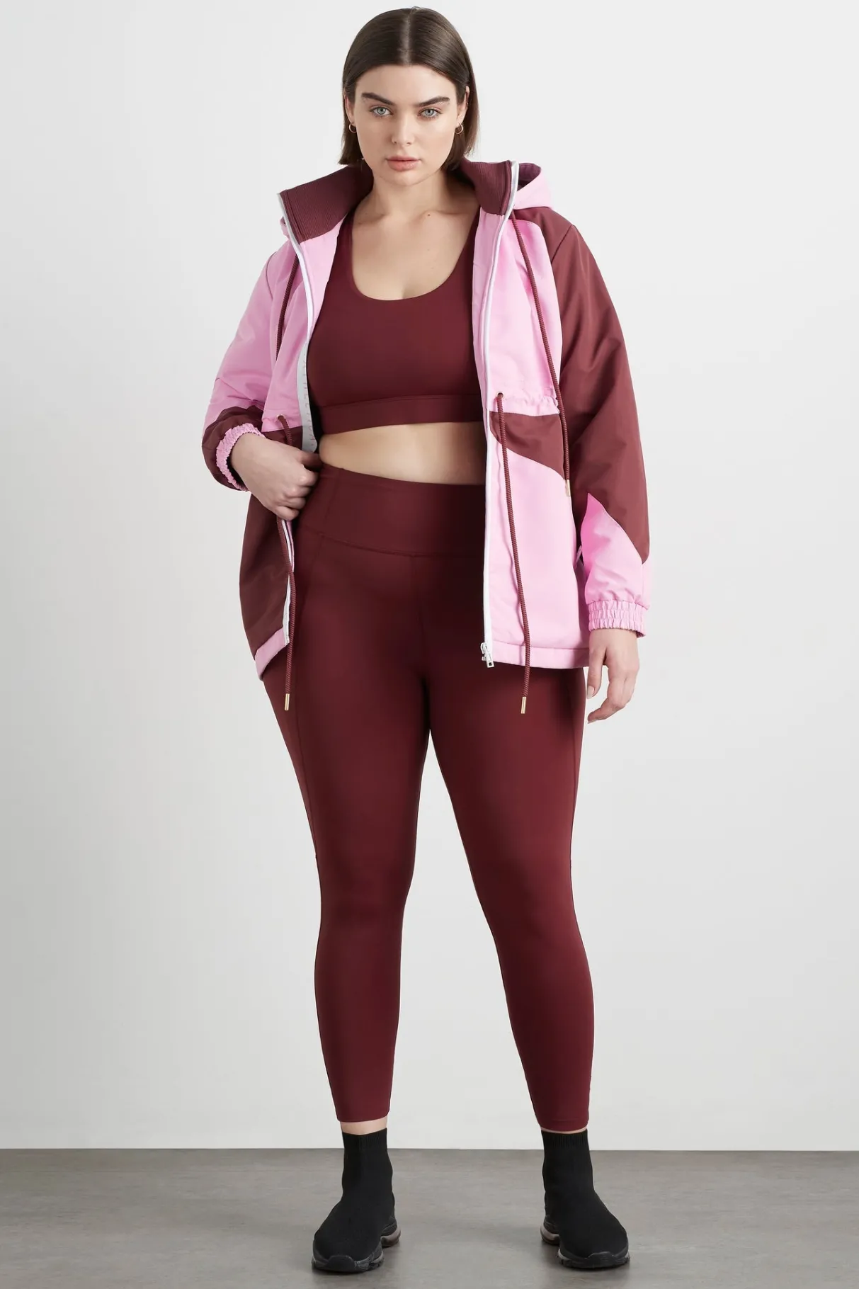 twist_back_sports_bra__16.webp Store Aje ATHLETICA Twist Back Sports Bra 335 Burnt Burgundy/Berry