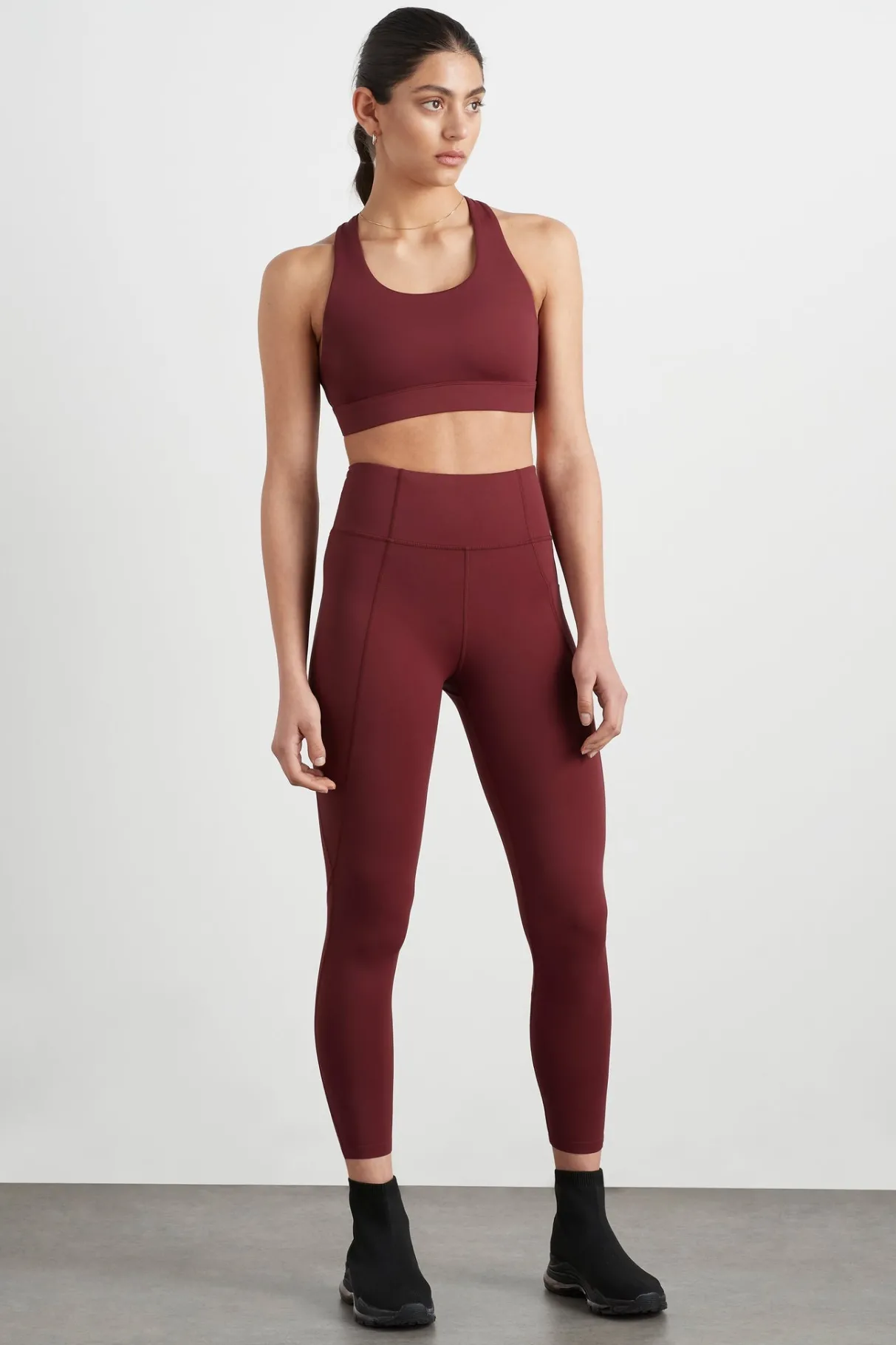 twist_back_sports_bra__3.webp Store Aje ATHLETICA Twist Back Sports Bra 335 Burnt Burgundy/Berry