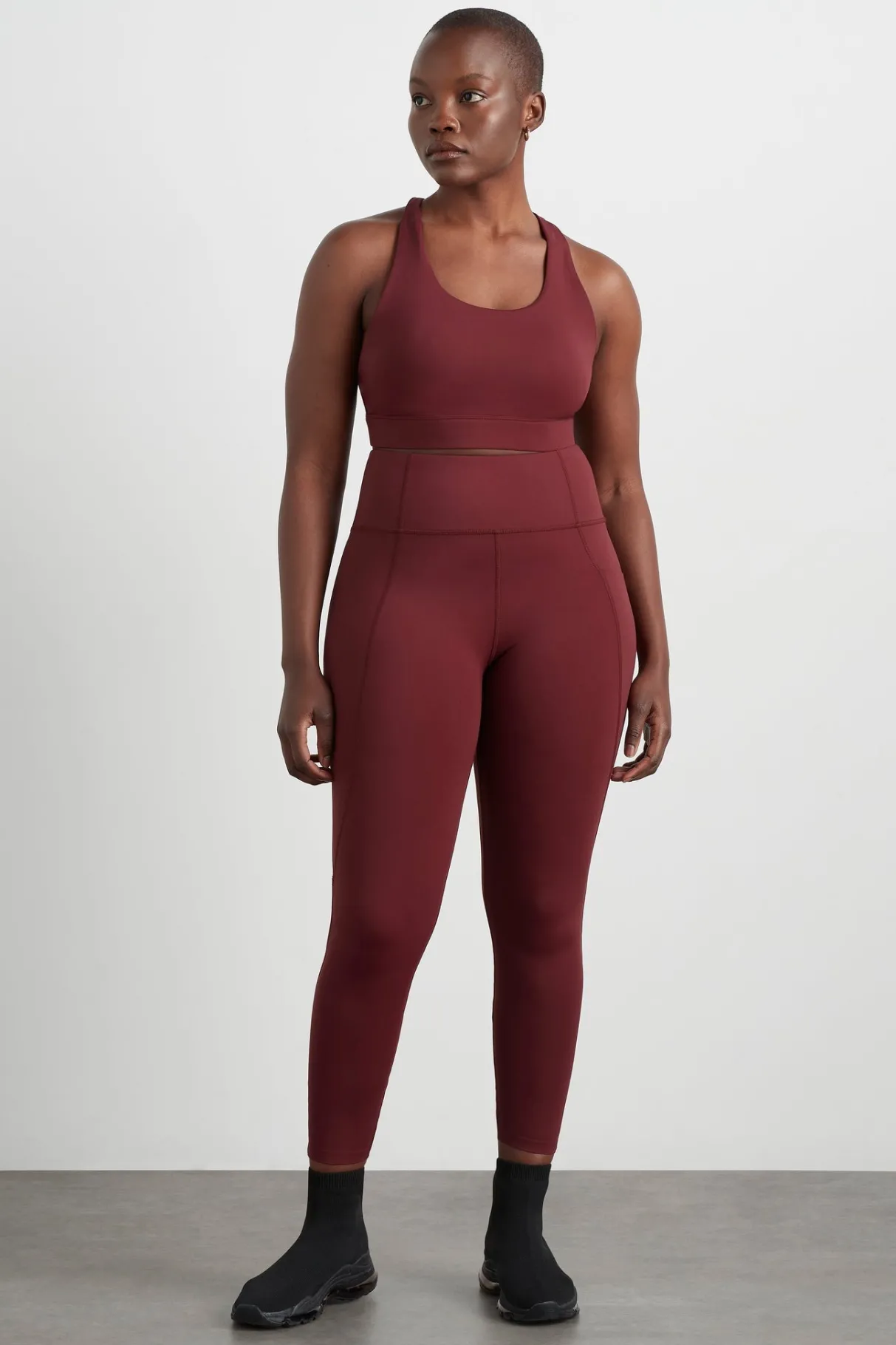 twist_back_sports_bra__7.webp Store Aje ATHLETICA Twist Back Sports Bra 335 Burnt Burgundy/Berry