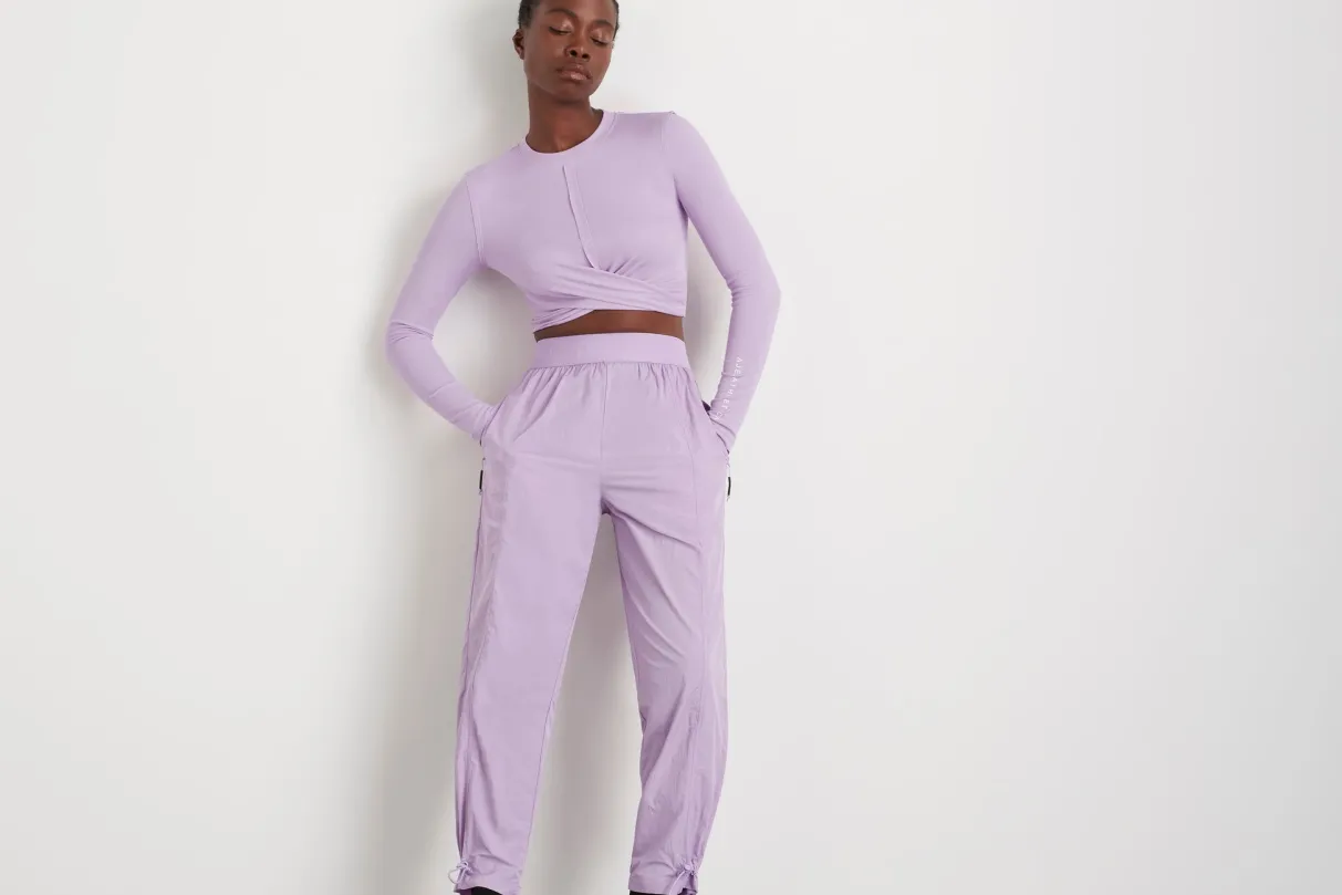 twist_front_long_sleeve_crop_top__15.webp Fashion Aje ATHLETICA Twist Front Long Sleeve Crop Top 328 Lavender/White