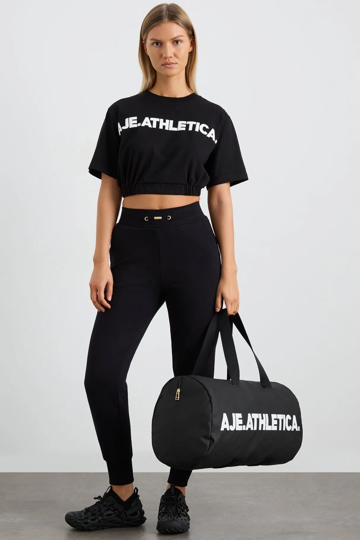 weekender_duffle_bag__5.webp Hot Aje ATHLETICA Weekender Duffle Bag 945 Black