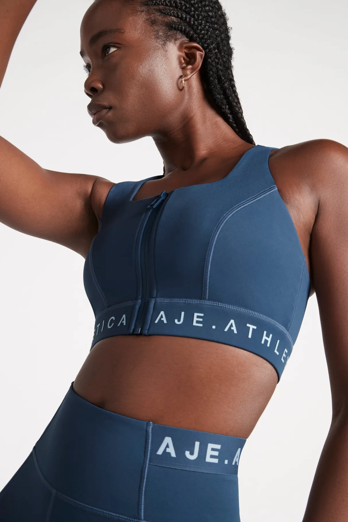 zip_front_logotape_sports_bra__3-2.webp Cheap Aje ATHLETICA Zip Front Logotape Sports Bra 319 Midnight Blue/Steel Blue